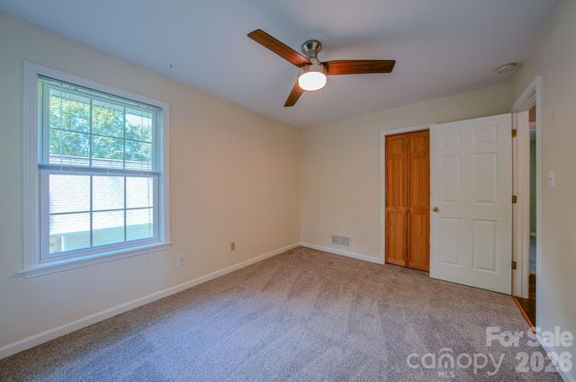 102 Forest Lake Drive, Asheville, NC 28803