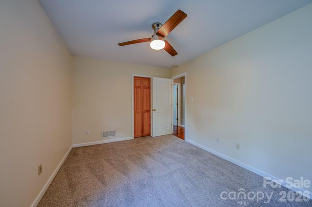102 Forest Lake Drive, Asheville, NC 28803
