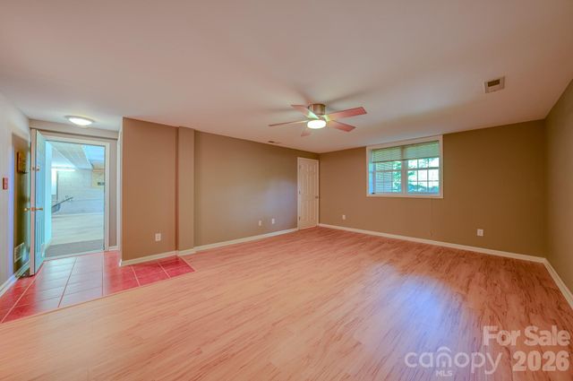 102 Forest Lake Drive, Asheville, NC 28803