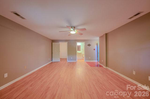 102 Forest Lake Drive, Asheville, NC 28803