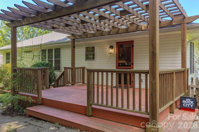 102 Forest Lake Drive, Asheville, NC 28803