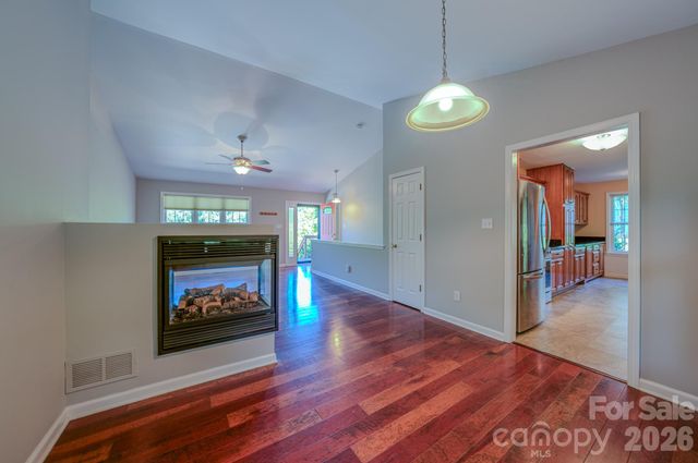 102 Forest Lake Drive, Asheville, NC 28803