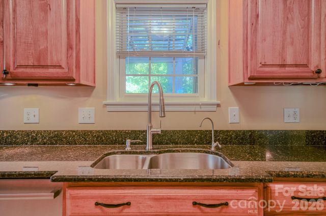 102 Forest Lake Drive, Asheville, NC 28803
