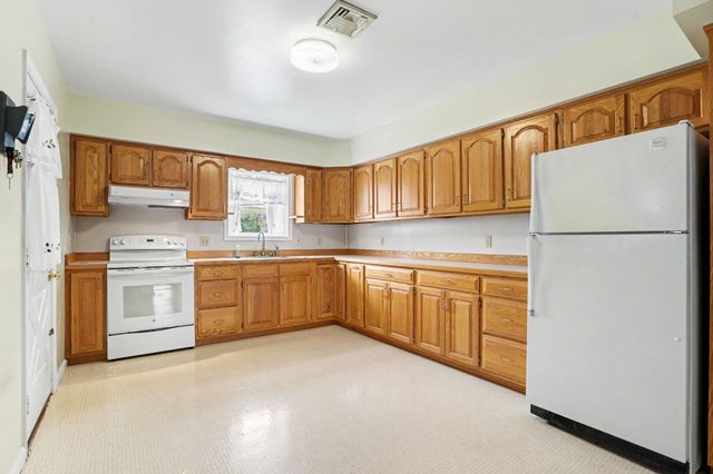 9 E MAIN STREET, Newville, PA 17241