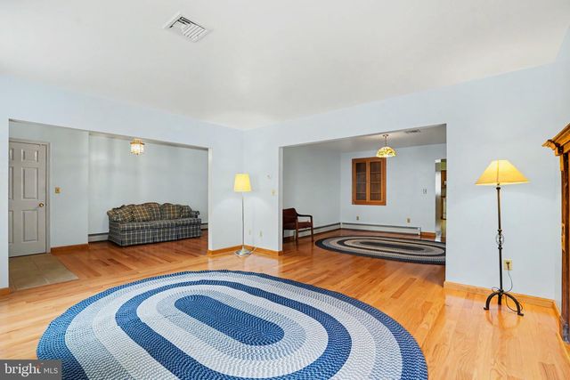 9 E MAIN STREET, Newville, PA 17241