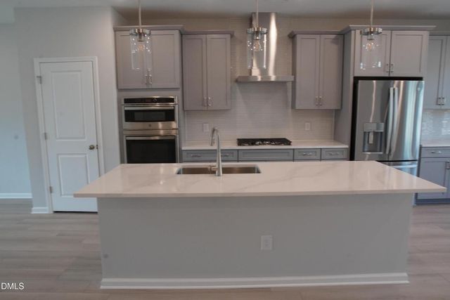 2709 Hunter Woods Drive, Apex, NC 27502