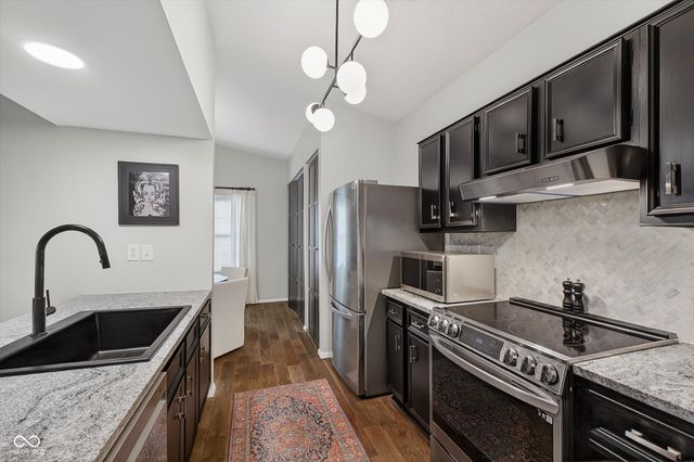 11573 Creek Side Lane, Carmel, IN 46033