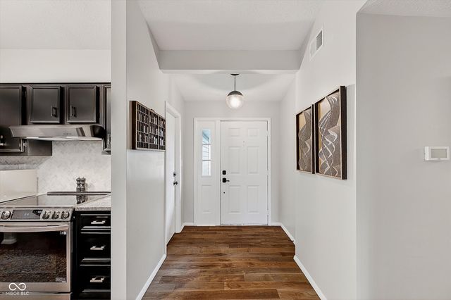 11573 Creek Side Lane, Carmel, IN 46033