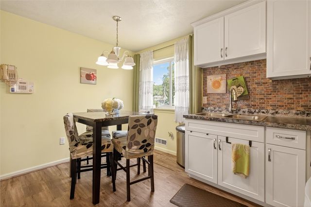 2 Bryn Mawr Road, Gates, NY 14624