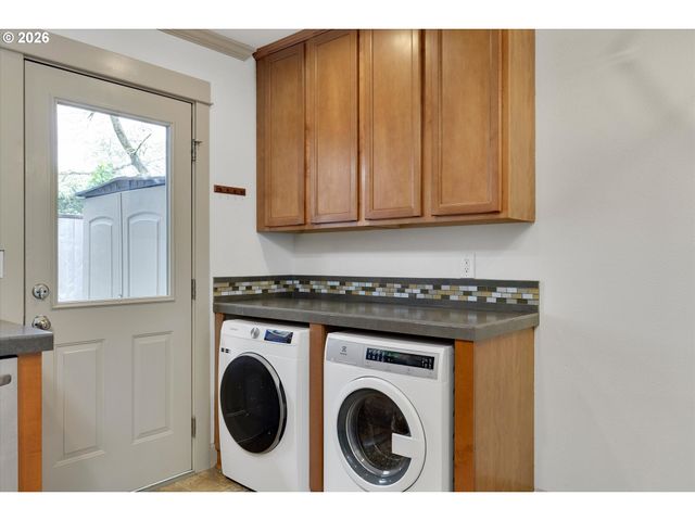 9334 N LOMBARD St 9, Portland, OR 97203