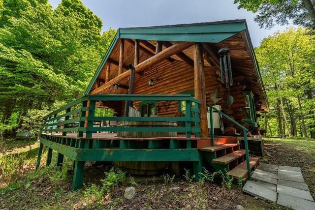 N12203 BEAR CAVE ROAD, Athelstane, WI 54104