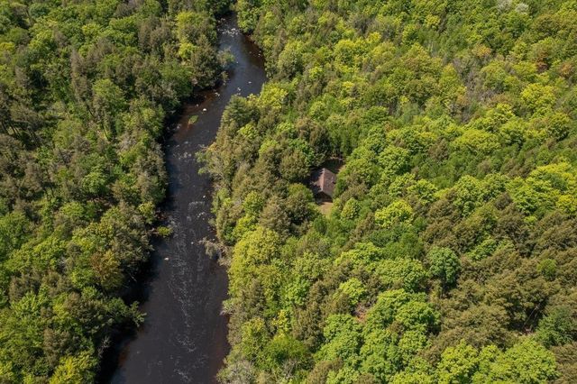 N12203 BEAR CAVE ROAD, Athelstane, WI 54104