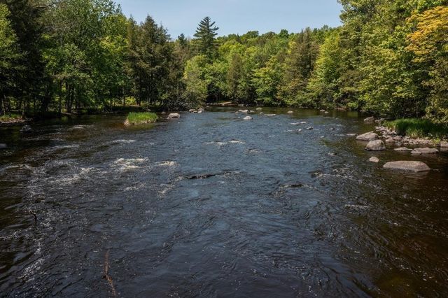 N12203 BEAR CAVE ROAD, Athelstane, WI 54104