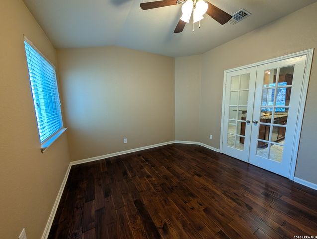 1337 LAUREN ST, New Braunfels, TX 78130