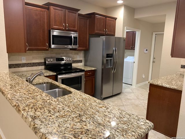 1337 LAUREN ST, New Braunfels, TX 78130