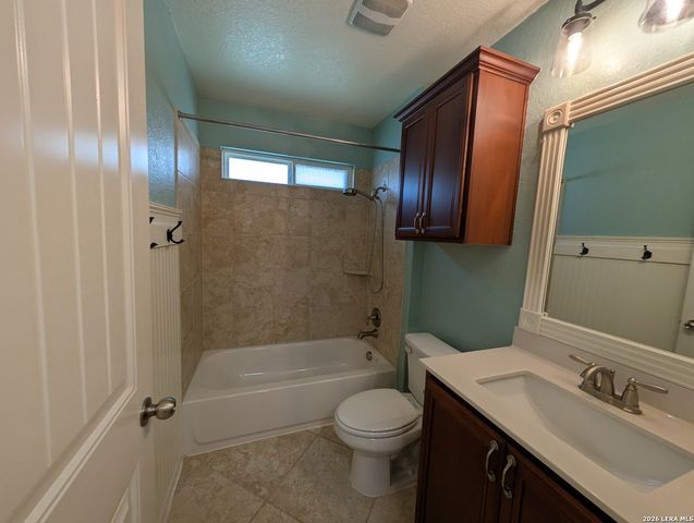 1337 LAUREN ST, New Braunfels, TX 78130