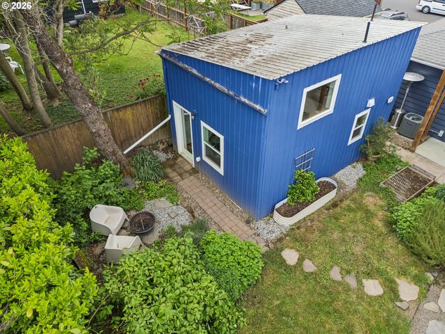 5216 N FESSENDEN St, Portland, OR 97203