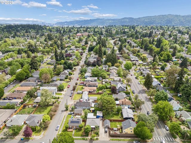 5216 N FESSENDEN St, Portland, OR 97203