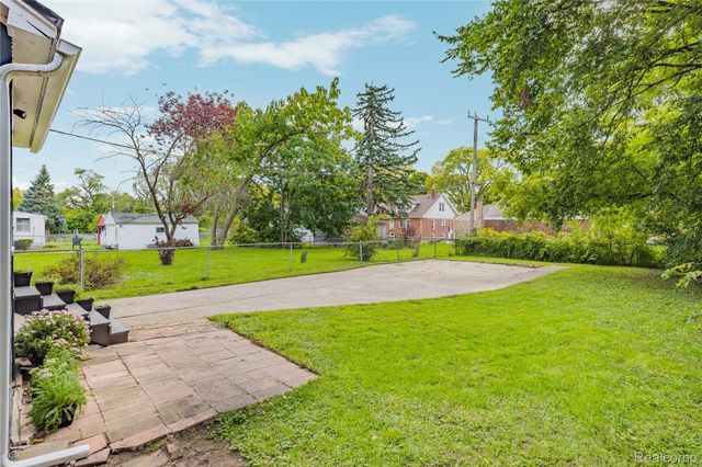 11351 Mettetal Street, Detroit, MI 48227