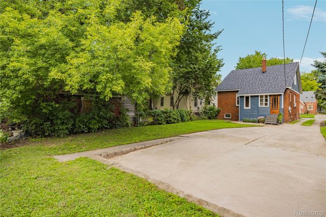 11351 Mettetal Street, Detroit, MI 48227