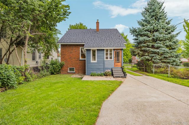 11351 Mettetal Street, Detroit, MI 48227