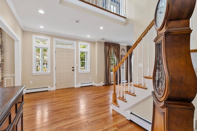 4 Mcdonald Farm Rd, Wakefield, MA 01880