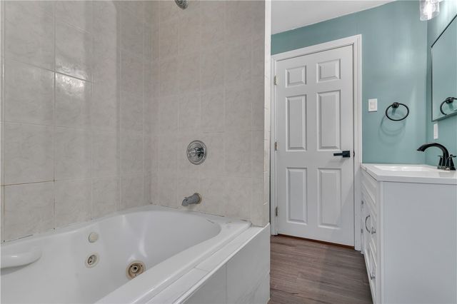 86 Westwood Avenue, Cranston, RI 02905