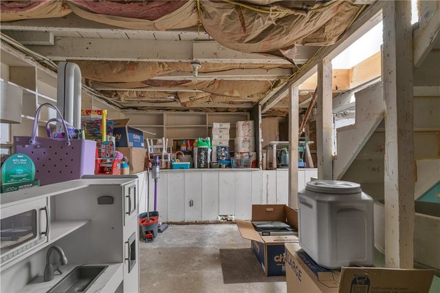 86 Westwood Avenue, Cranston, RI 02905