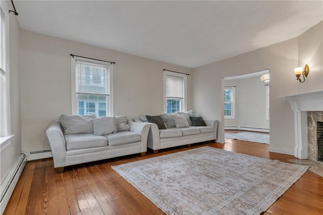86 Westwood Avenue, Cranston, RI 02905