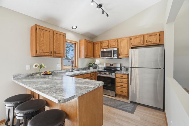 9227 79th Street S, Cottage Grove, MN 55016