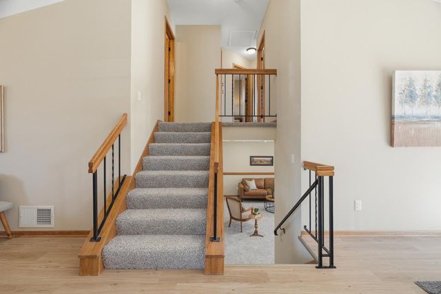 9227 79th Street S, Cottage Grove, MN 55016