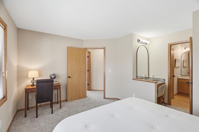 9227 79th Street S, Cottage Grove, MN 55016