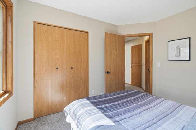 9227 79th Street S, Cottage Grove, MN 55016