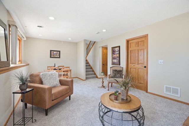 9227 79th Street S, Cottage Grove, MN 55016