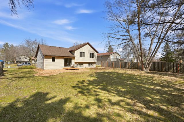 9227 79th Street S, Cottage Grove, MN 55016