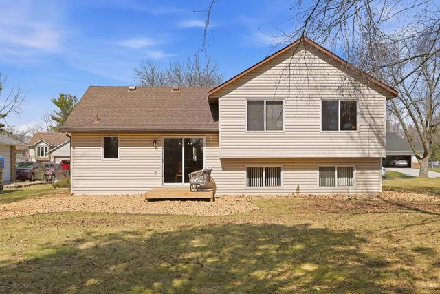 9227 79th Street S, Cottage Grove, MN 55016