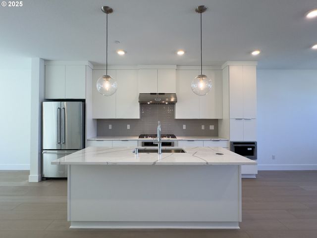 3984 Nw 64TH Ave, Camas, WA 98607