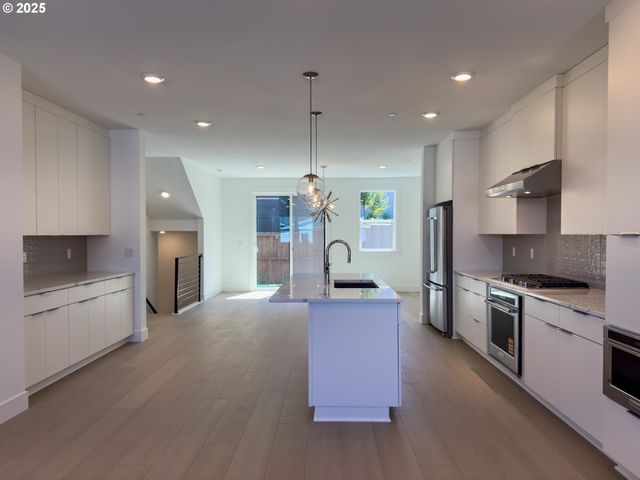 3984 Nw 64TH Ave, Camas, WA 98607
