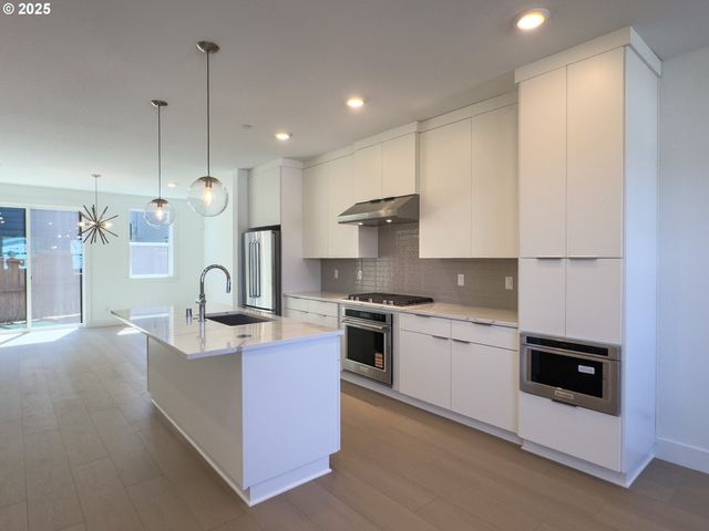 3984 Nw 64TH Ave, Camas, WA 98607