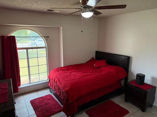 3383 N Forestiere Avenue, Fresno, CA 93722