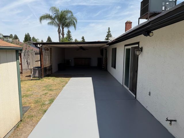 3383 N Forestiere Avenue, Fresno, CA 93722