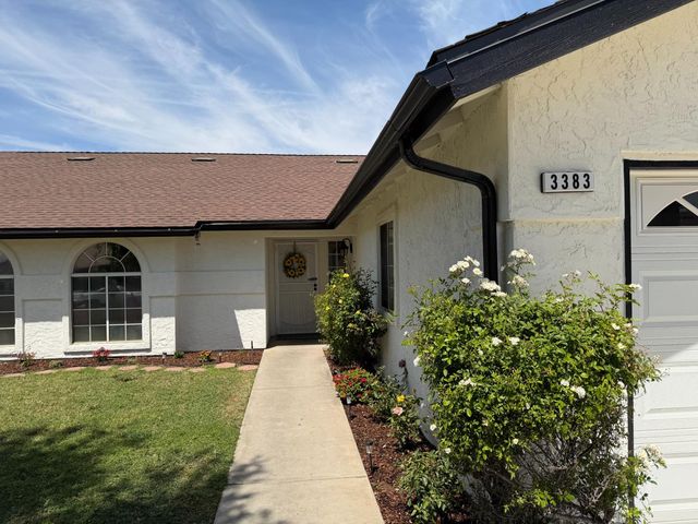 3383 N Forestiere Avenue, Fresno, CA 93722