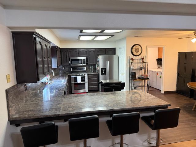 3383 N Forestiere Avenue, Fresno, CA 93722