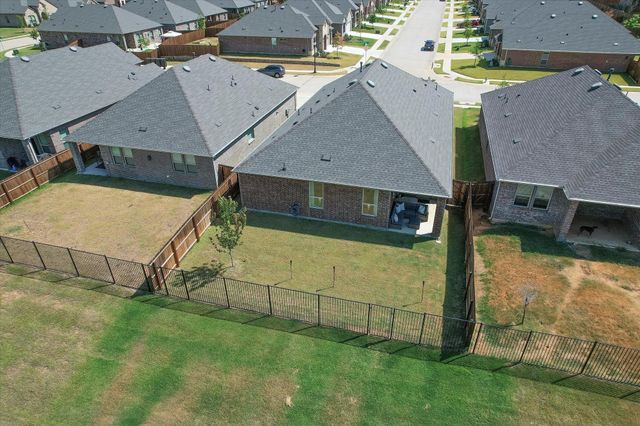 11103 Mustang Trail, Aubrey, TX 76227