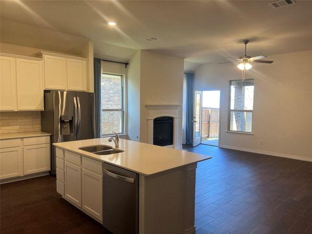 11103 Mustang Trail, Aubrey, TX 76227