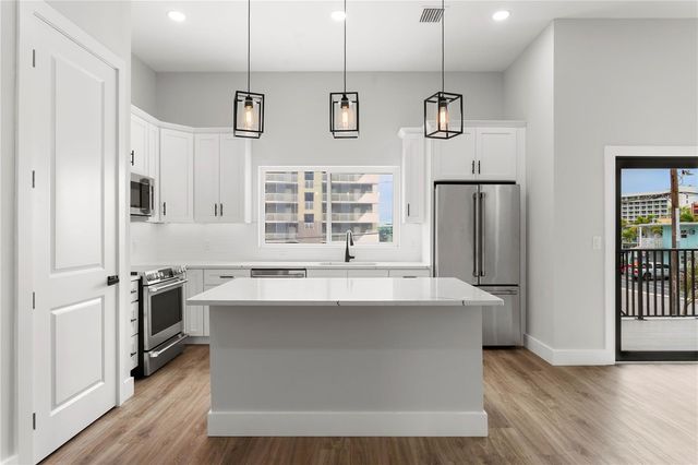 11605 1ST STREET E A1, Treasure Island, FL 33706