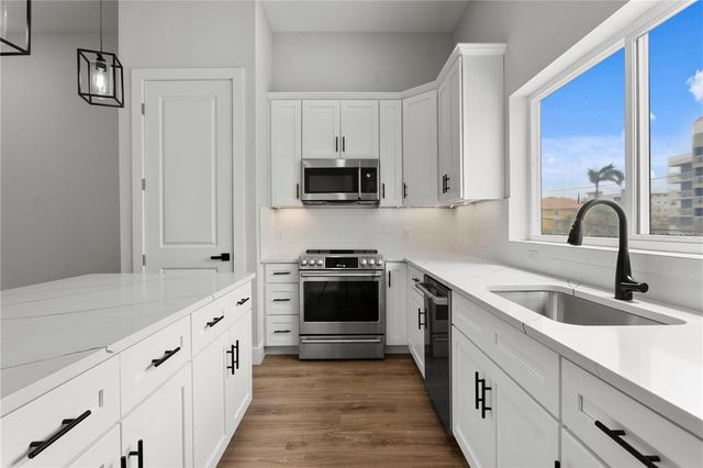 11605 1ST STREET E A1, Treasure Island, FL 33706