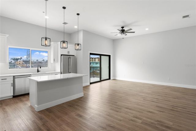 11605 1ST STREET E A1, Treasure Island, FL 33706