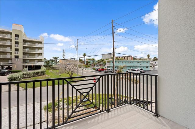 11605 1ST STREET E A1, Treasure Island, FL 33706