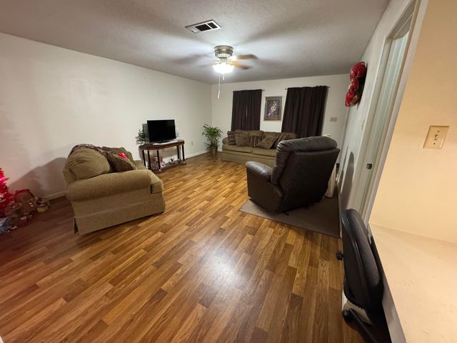 15 Kelly Rose Ln., Petal, MS 39465